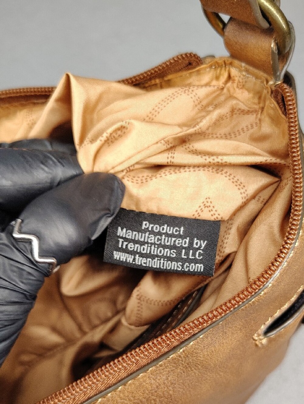 Justin Conceal Carry Purse - Picture 8 of 15